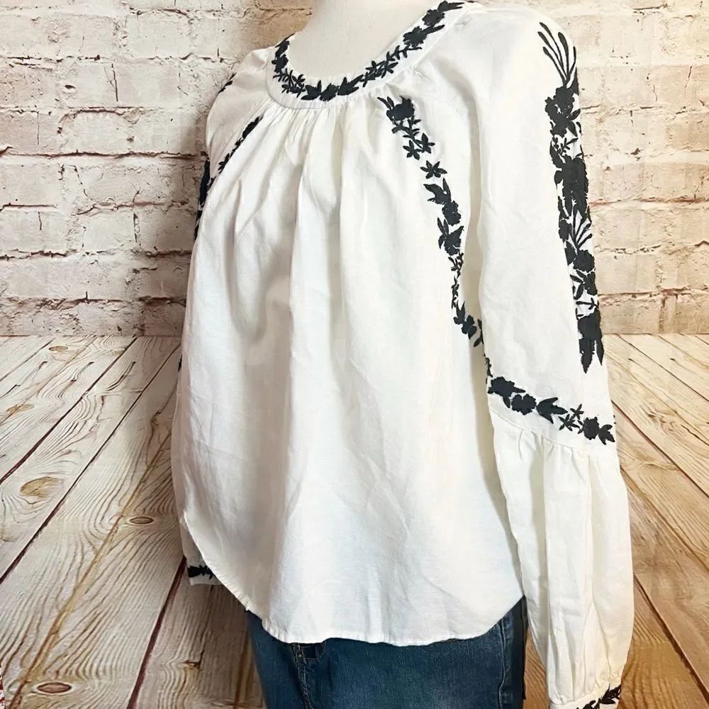 Zara Trafaluc embroidered boho top